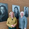 Wethouder Judith Compagner en oprichter Stichting DagBeleving EvenZicht openden samen de expositie Olst-Wijhe